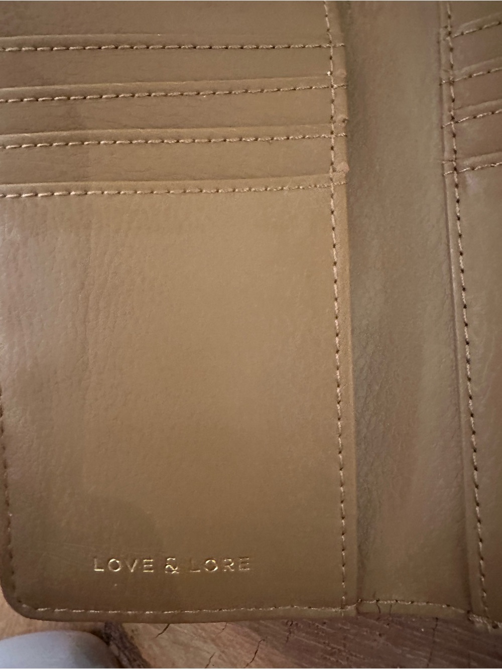 Love & Lore - Floral Brown Key & Card Holder with Gold-Tone Hardware - Picture 14 of 15